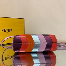 FENDI Маленькая сумка, изготовленная вручную из кожи с инкрустац