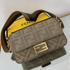 Ограниченная серия FENDI Багет «FENDI» — это классическая модель,