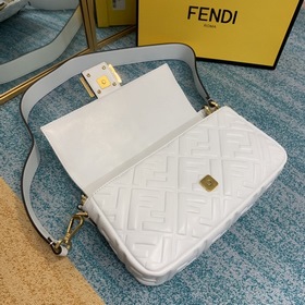 FENDI Средняя сумка Baguette с откидной крышкой С магнитной заст