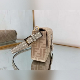 FENDI Летняя капсульная коллекция Необычные украшения на холсте 