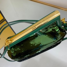 FENDI Маленькая сумка, изготовленная вручную из кожи с инкрустац