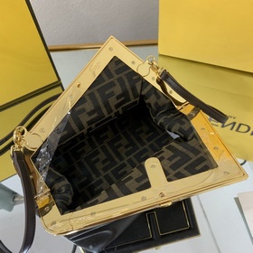 FENDI Маленький Коричневый Новая модель First Под руководством д