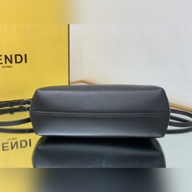 FENDI Маленькая сумка черного цвета с белой застежкой Новинка FE