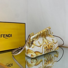 FENDI Совместная коллекция Сумка First в коллаборации с Fendi Из
