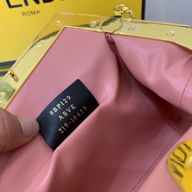 FENDI Маленькая сумка, изготовлена из оранжевого фланеля Украшен