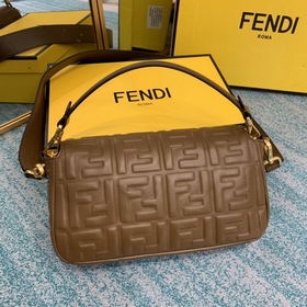 FENDI Средняя сумка Baguette с откидной крышкой С магнитной заст