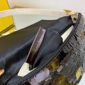 FENDI Сумка через плечо Большая сумка 97 с вышитыми золотыми мета