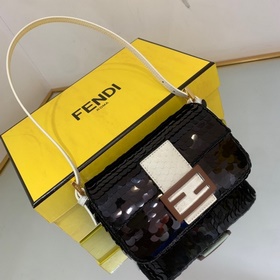 FENDI 97, украшенная по всей поверхности золотыми металлическими