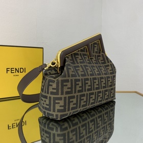 FENDI Большая сумка с узором Первая модель, которая изменила пре