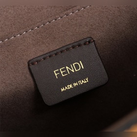 Сумка FENDI Сумка с клапаном С съемным ремнем, можно носить чере