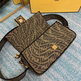 FENDI Капсульная коллекция Baguette Летняя капсульная серия Нове