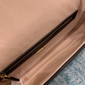 FENDI Культовая сумка среднего размера с клапаном и магнитной за
