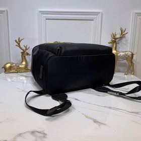 FENDI Большой рюкзак с передними карманами, артикул： 7V955, черн