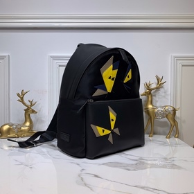 FENDI Большой рюкзак с передними карманами, артикул： 7V955, черн