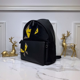 FENDI Большой рюкзак с передними карманами, артикул： 7V955, черн
