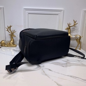 FENDI Большой черный рюкзак с красными глазами на переднем карма