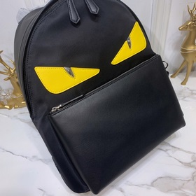 FENDI Большой черный рюкзак с желтыми глазами на переднем карман