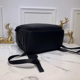 FENDI Большой черный рюкзак с желтыми глазами на переднем карман