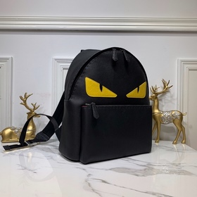 FENDI Серия Bugs Черный рюкзак Модель： 7V995 Ручная плетеная нит