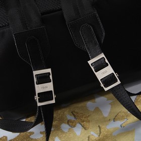 FENDI Рюкзак из нейлона с кожаными вставками С вставкой виде гла