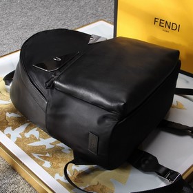 FENDI Рюкзак из нейлона с кожаными вставками С вставкой виде гла