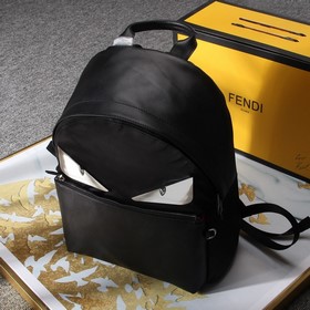 FENDI Рюкзак из нейлона с кожаными вставками С вставкой виде гла