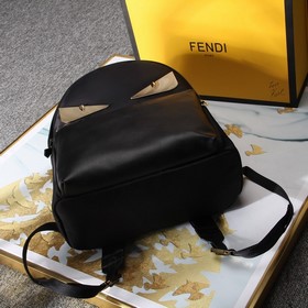 Рюкзак FENDI из нейлона с кожаными вставками С вставленным изобра