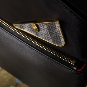 Рюкзак FENDI из нейлона с кожаными вставками С вставленным изобра