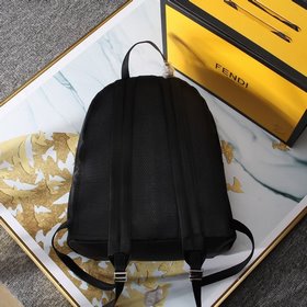 FENDI Модель № 9904 Рюкзак с большим передним карманом Сзадиспо