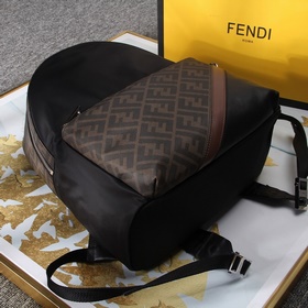 FENDI Модель 9907 Черный нейлоновый рюкзак с кожаными вставками 