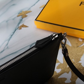 FENDI Модель 9905 Стильный [Удачный Сумка FENDI Маленький монстр