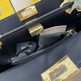 FENDI Средняя сумка Два отделения, разделенных жесткой перегород