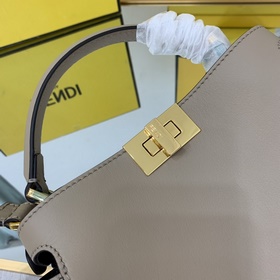 FENDI Средняя сумка Два отделения, разделенных жесткой перегород