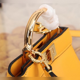 FENDI Крошечная сумка в форме кошки Высочайшее качество Кожа овц
