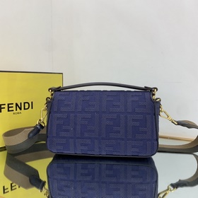 Ограниченная серия FENDI Baguette — это классическая модель, кото