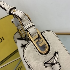 FENDI Мини-сумка с завязками, изготовлена из полиуретановой ткан