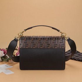 Сумка через плечо FENDI Модель： 8839 Кофейный цвет Размер： 25*18*