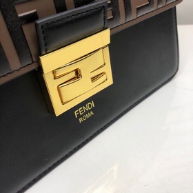 FENDI Kan l Черная кожа с тиснением FF цвета мокко, с двумя плеч