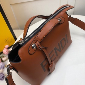 FENDI by the way Бостонская сумка с ручкой и ремешком из итальян