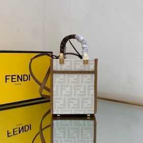 FENDI  Мини-сумка из ткани с ручным узором, украшенная ручной ин