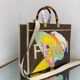 FENDI Средний размер, бежево-белый глазурованный тканый материал