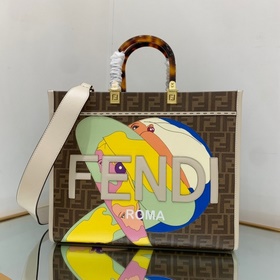 FENDI Средний размер, бежево-белый глазурованный тканый материал