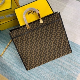 FENDI Улучшенная версия Средний размер, с внутренним карманом на