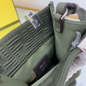 Новейшая мини-сумка для мобильного телефона FENDI с 3D-текстурой 