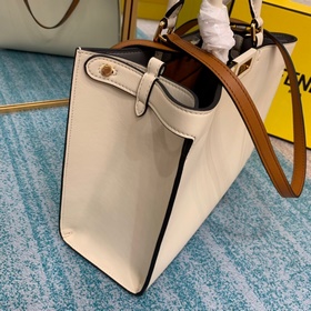 Новая сумка FENDI Модель： 674 Peekaboo X-Lite Лаконичный силуэт п
