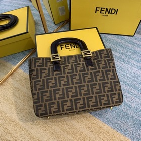FENDI Улучшенная версия с золотой застежкой Очень популярная вин