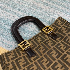 FENDI Улучшенная версия с золотой застежкой Очень популярная вин
