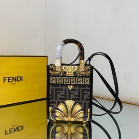 FENDI Коллекция совместного выпуска Я бы назвала эту коллекцию с