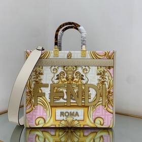 FENDI Коллекция Я бы назвала это самым сильным совместным проект