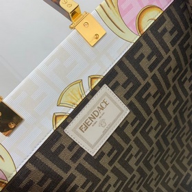 FENDI Коллекция Я бы назвала это самым сильным совместным проект
